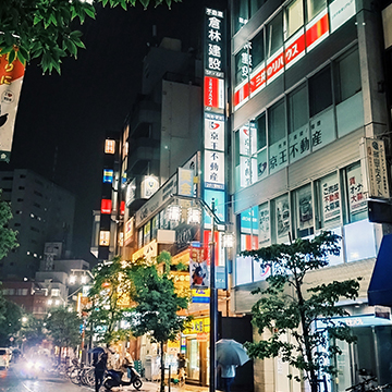 Chitose-Karasuyama Station’s Crossing_image2