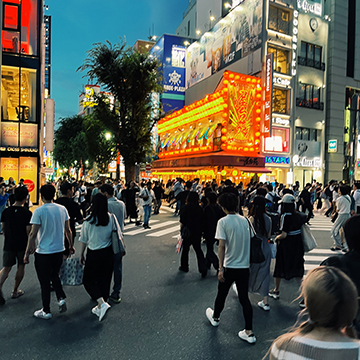 Shinjuku Station East Exit Station Square_image2